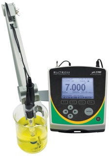pH meter, Eutech pH 2700 w. electrode and accessories