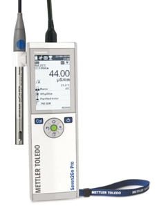 Conductivity meter, Mettler-Toledo Seven2Go Pro S7-Std-Kit, with electrode