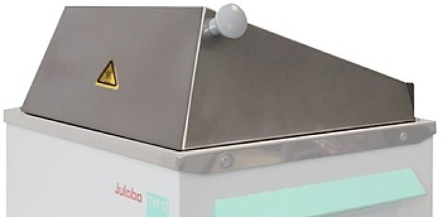Julabo Lift up stainless steel cover to 100°C.