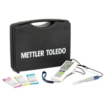 pH meter, Mettler-Toledo FiveGo F2-Field-Kit, with case and electrode
