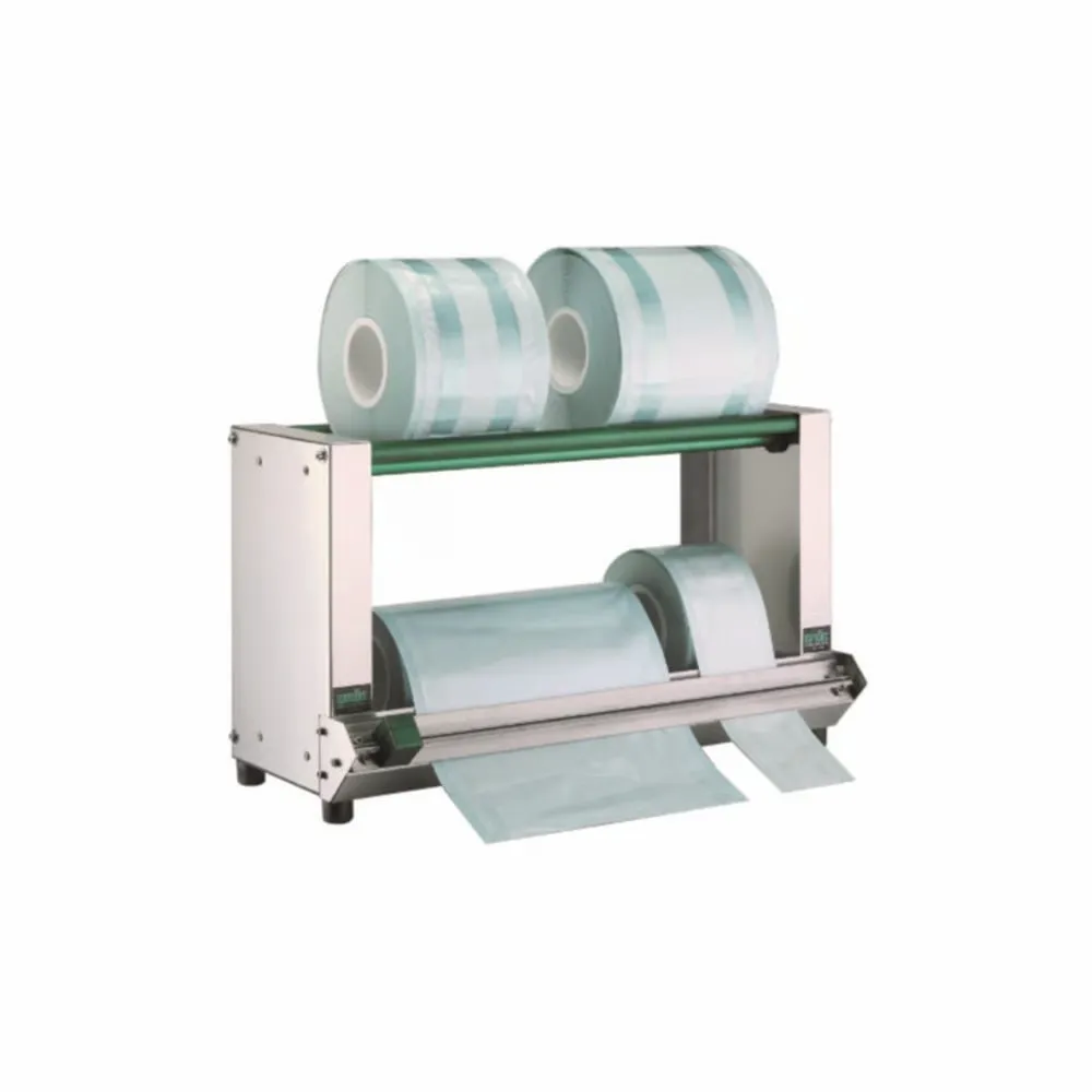 [4717882] Roll dispenser with cutter