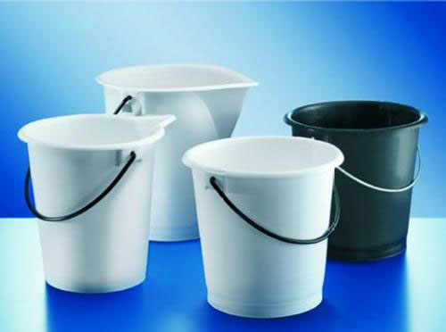 Buckets, LDPE, graduated, labo ratory and industri