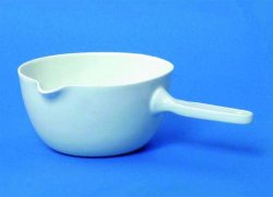 LLG-Skål, 209/2, 84 ml, 67x39 mm, m/hældetud